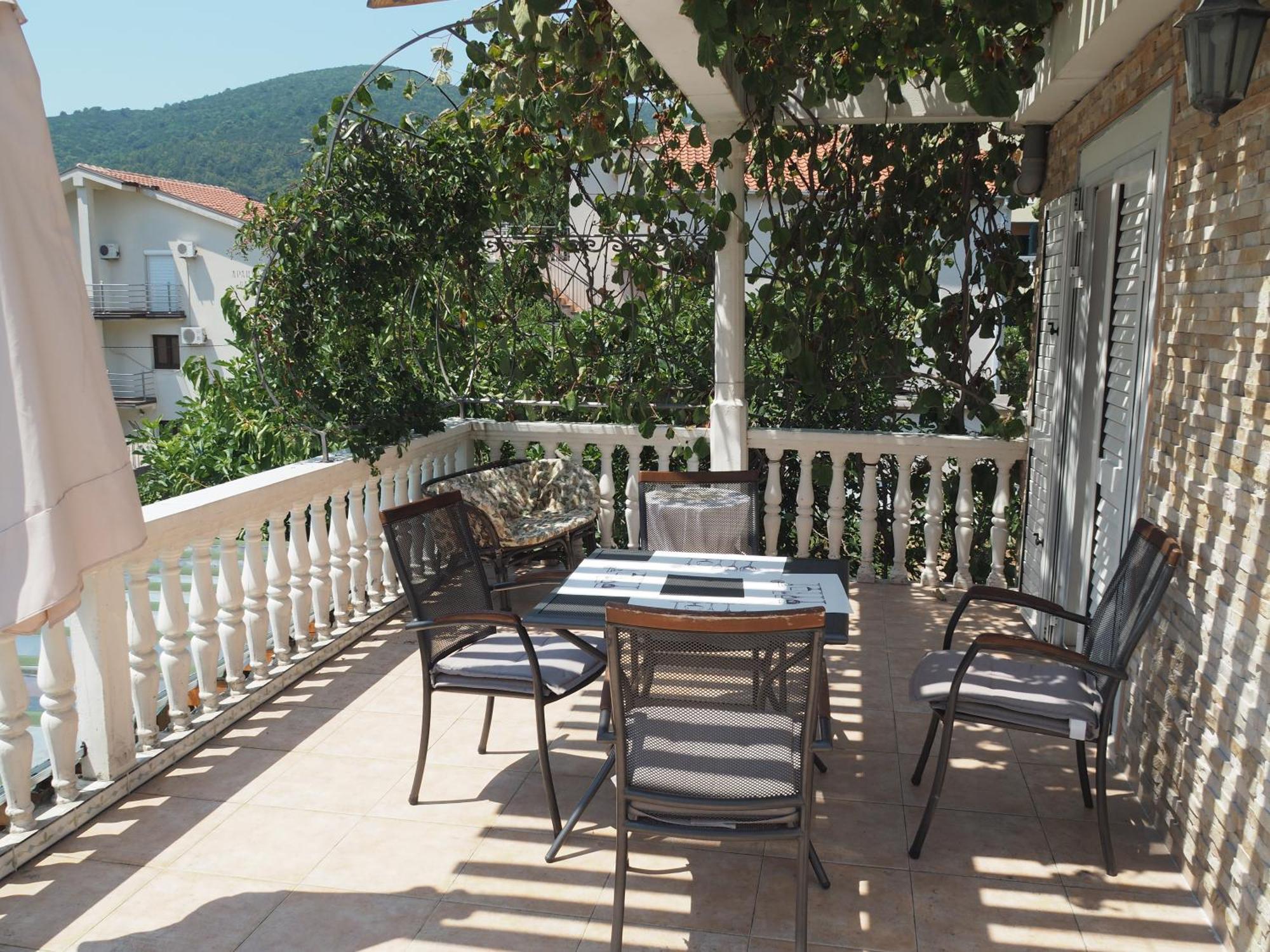 Villa With Swimming Pool Apartments With Bathroom, Kitchen, Patio, Private Parking Budva Kültér fotó